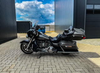 Harley-Davidson E-Glide Ultra Limited Tourer 