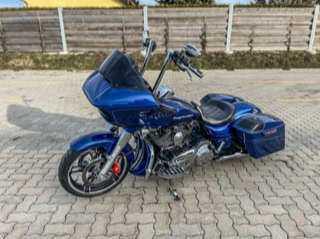Harley Davidson Road Glide Special 2015 Die blaue Elise