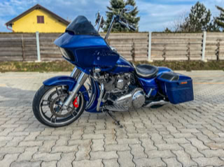 Harley Davidson Road Glide Special 2015 Die blaue Elise