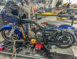 Harley Davidson Road Glide Special Die blaue Elise