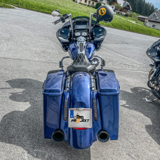 Harley Davidson Road Glide Special Die blaue Elise