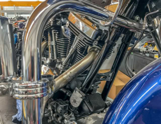 Harley Davidson Road Glide Special Die blaue Elise