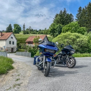 Harley Davidson Road Glide Special Die blaue Elise