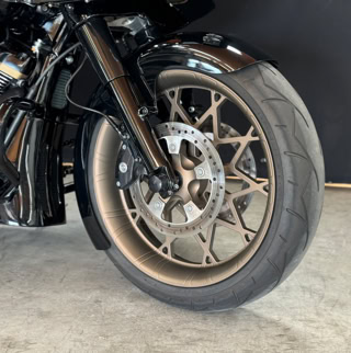 Road Glide ST Fat Lady Rockford Fosgate Fat Tire Projekt31