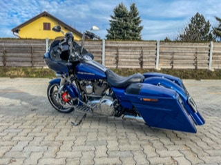 Harley Davidson Road Glide Special 2015 Die blaue Elise