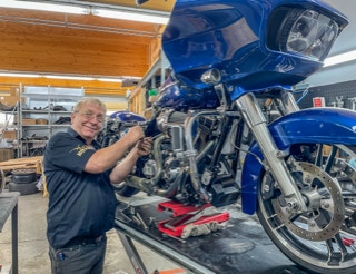 Harley Davidson Road Glide Special Die blaue Elise