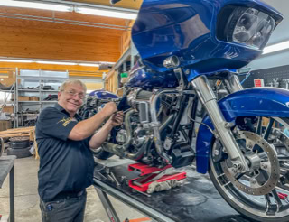 Harley Davidson Road Glide Special Die blaue Elise