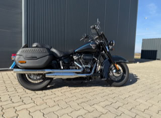 Harley-Davidson Heritage 114 FLHCS Chopper / Cruiser